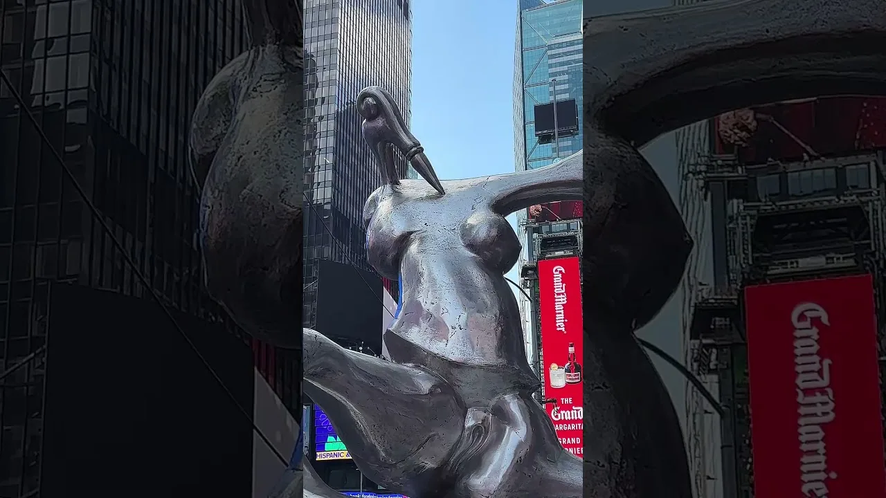 TOVAR The Chair an adaptation of Dominican Iván Tovar’s “La Chaise Adulte Times Square New York City thumbnail