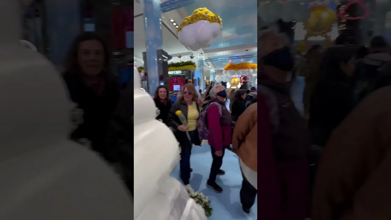 Macy’s Flower Show 2023 Opening Day Herald Square New York City thumbnail