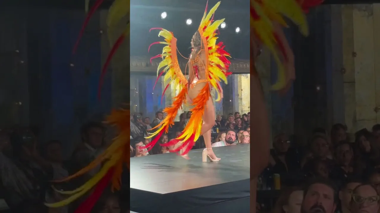 Runway 7 Fashion Meets Art New York Fashion Week New York City thumbnail