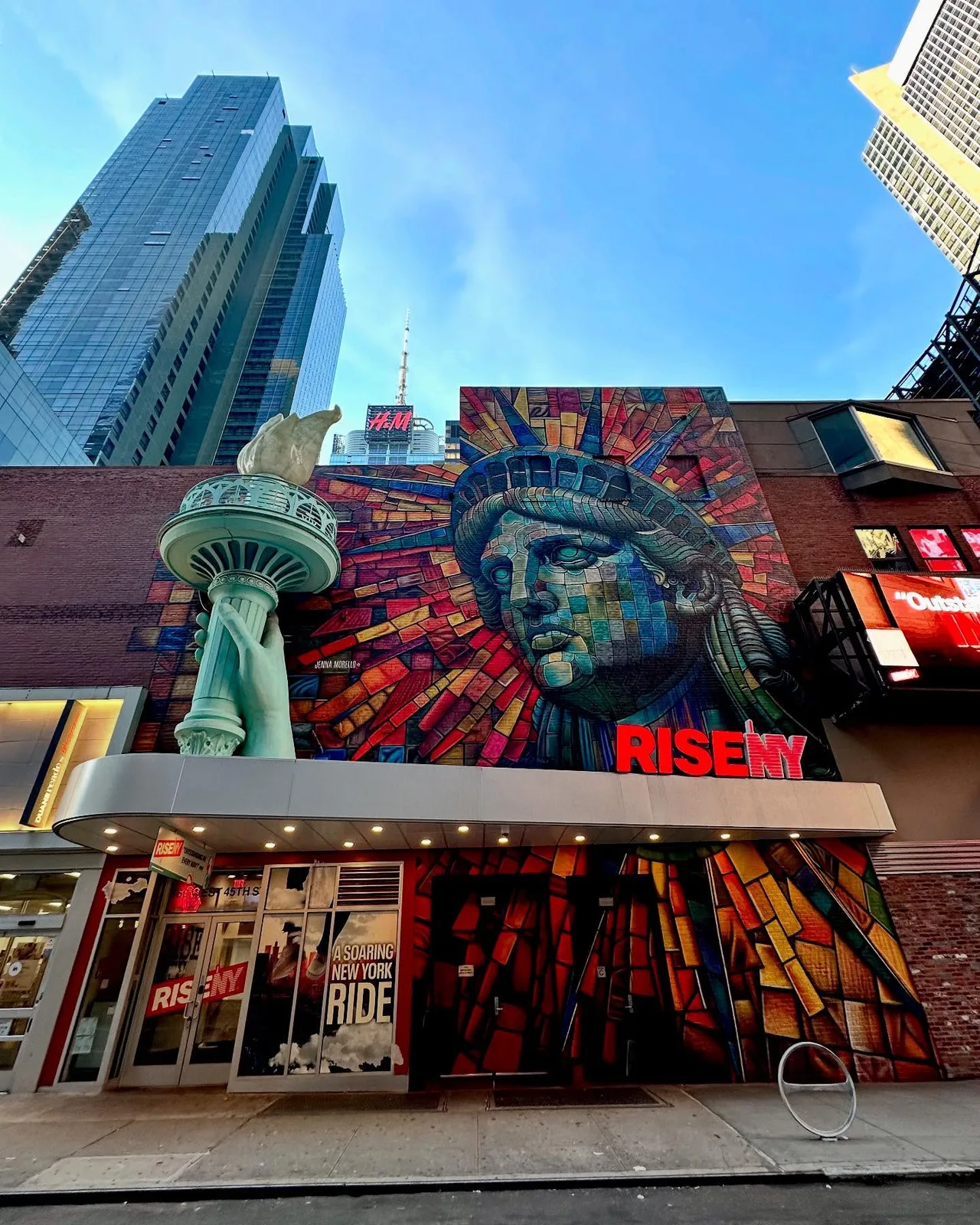 🗽 The mural on the RiseNY building, created by graffiti artist Will Power, features the Statue of Liberty and celebrates hip-hop culture. Instagram preview