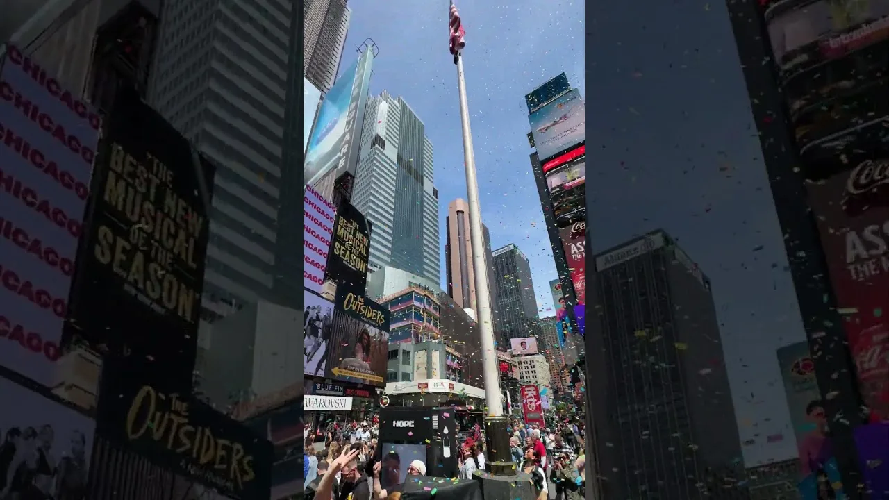 The “Hot Dog in the City” Epic Hot Dog Installation in Times Square #TimesSquare #HotDog #art #food thumbnail