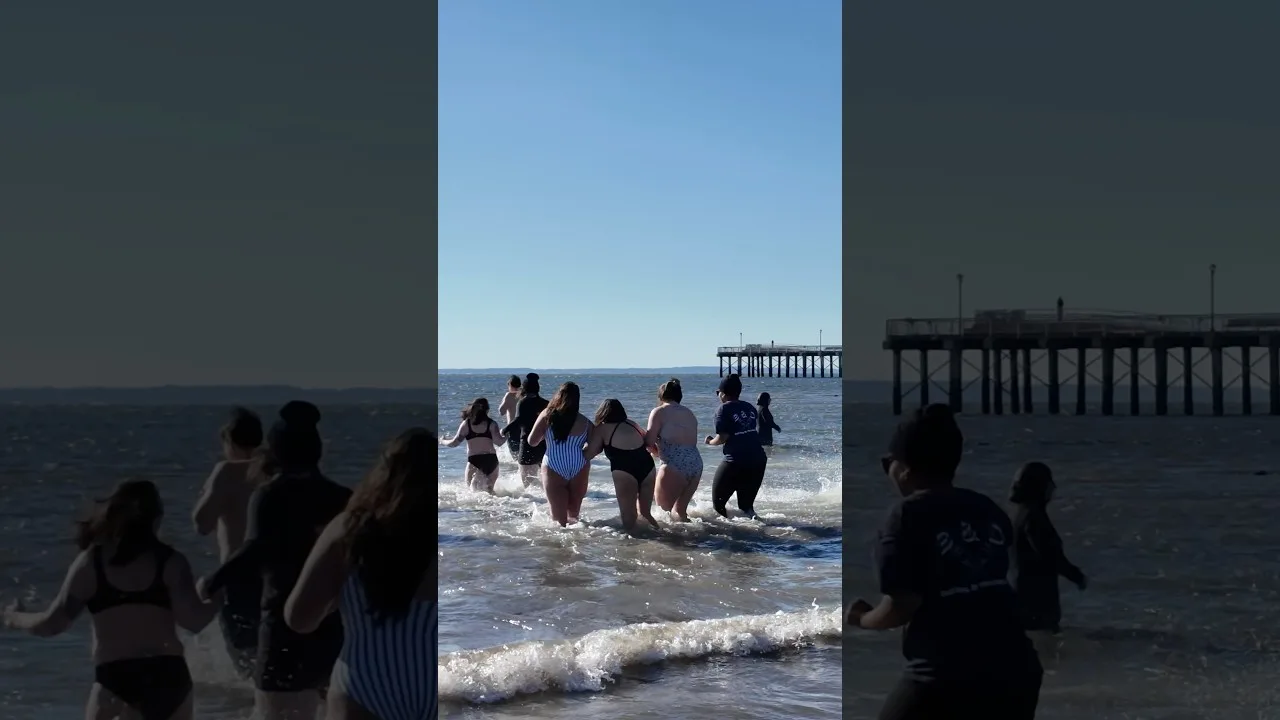 The Coney Island Polar Bear Plunge in Freezing Temps on New Year’s Day #coneyisland #polarbear thumbnail