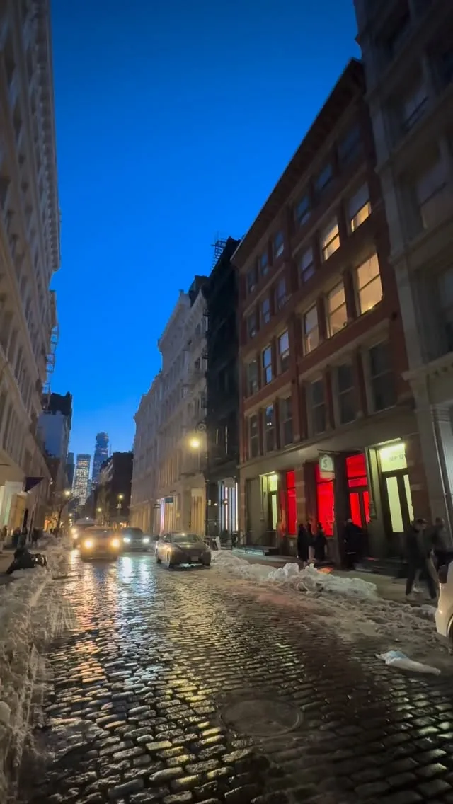 Tony’s Chocoloney and CJ Hendry are coming together for a limited-time Valentine’s Day pop-up celebrating an immersive red world inspired by Tony’s Only Red @cj_hendry @tonyschocolonely_us #chocolate #valentines #valentinesday #love #nyc Instagram preview