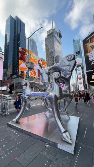 A new public art installation, “TOVAR The Chair,” is a large-scale adaptation of Dominican Surrealist Iván Tovar’s well-known “La Chaise Adulte (The Adult Chair).” This 13-foot-tall sculpture features intertwined nude male and female forms. It celebrates global desires and universal emotions. Instag