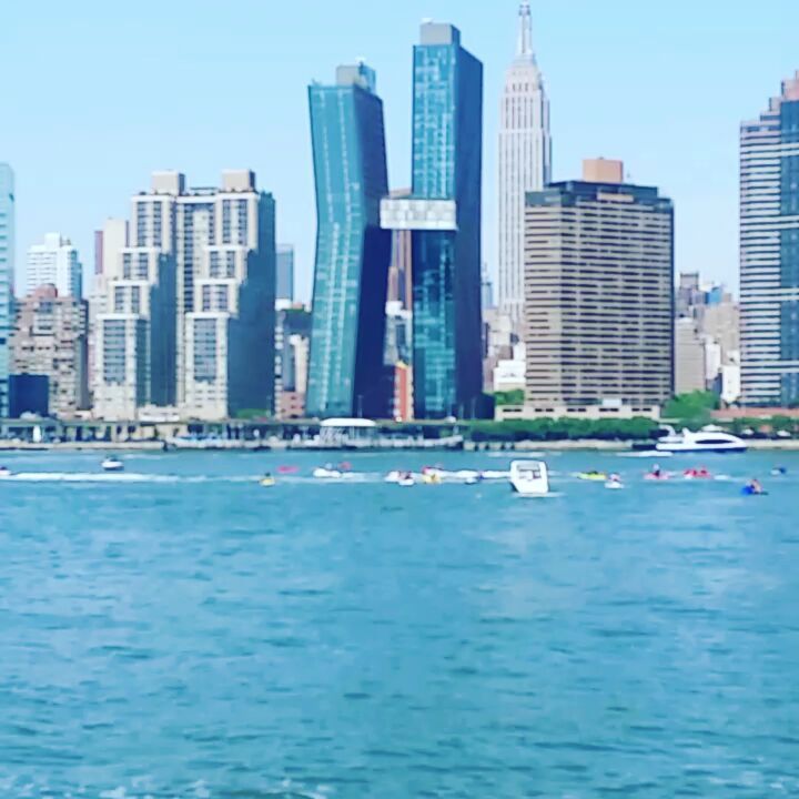 youtu.be/Z-4PAaVFgSw #strongislandjetskis #jetskilife #waverunnersofny #nycjetskiinvasion #nyc #jetski #waverunner #seadoo #yamaha #wtc#manhattan #newyork #brooklyn #queens #fdr #westsidehighway #newjersey #edgewater #nycharbor Instagram preview
