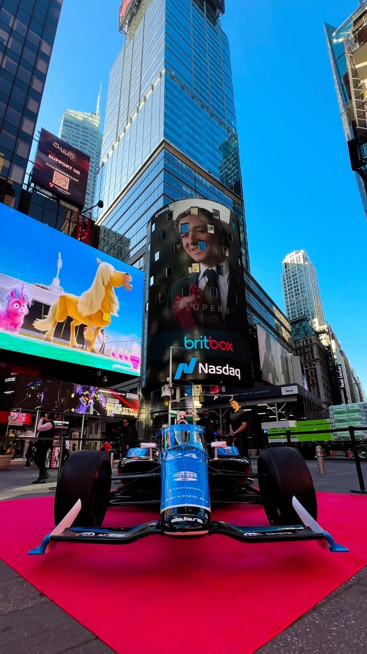 💠🏁🏎️ IndyCar in #TimesSquare @indycar @josefnewgarden @timessquarenyc @visit.newyork Instagram preview