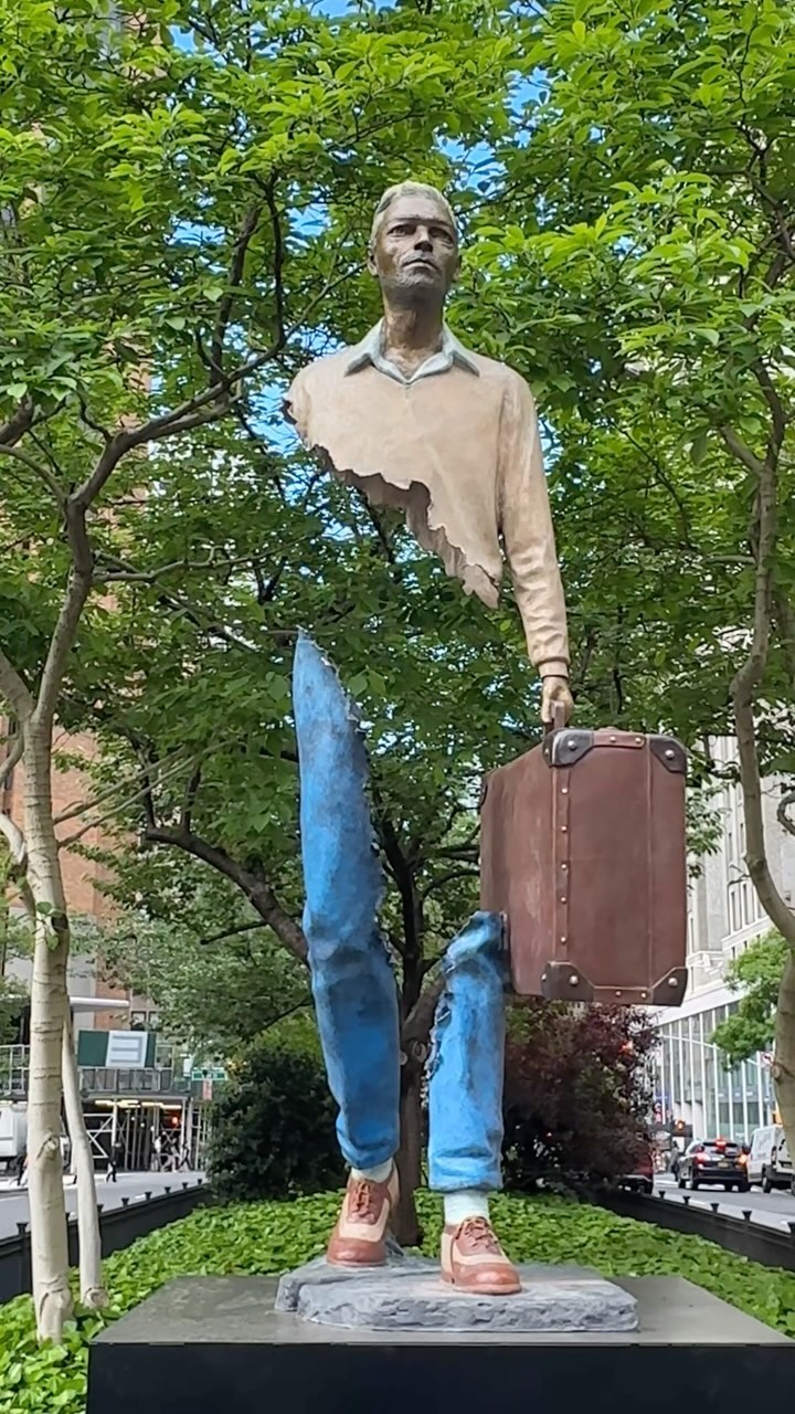 “Travellers” by French artist Bruno Catalano (@brunocesarcatalano) on Park Avenue Instagram preview