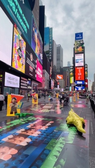 🎉 Play is your superpower! LEGO Pop-up at Times Square. The world is playable, so let’s play! It’s the power to think outside the box, to click and connect, and rebuild the world into a better, kinder, more fun place. Instagram preview